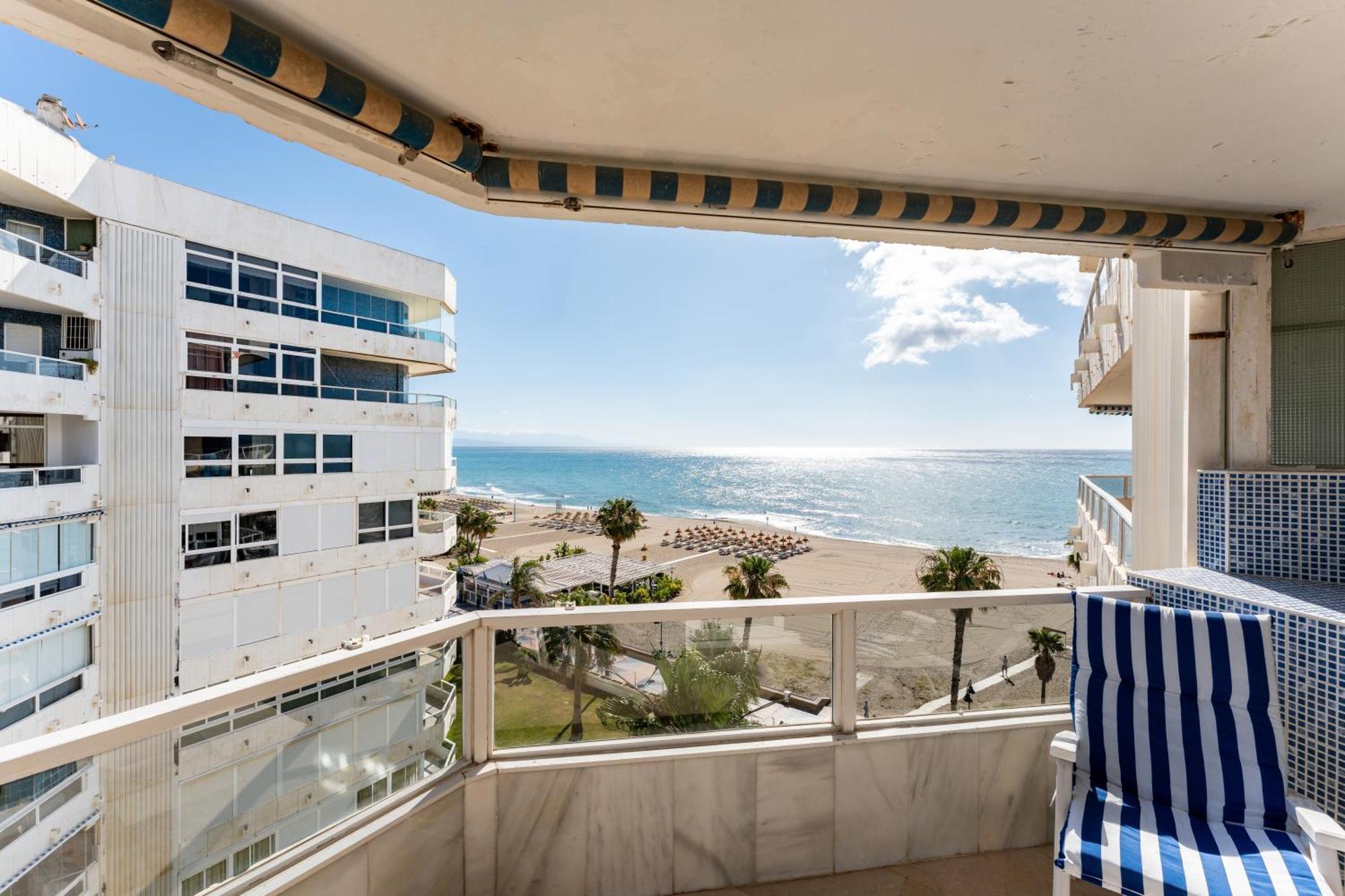 トレモリノスTropico Carihuela View & Parkingアパートメント エクステリア 写真